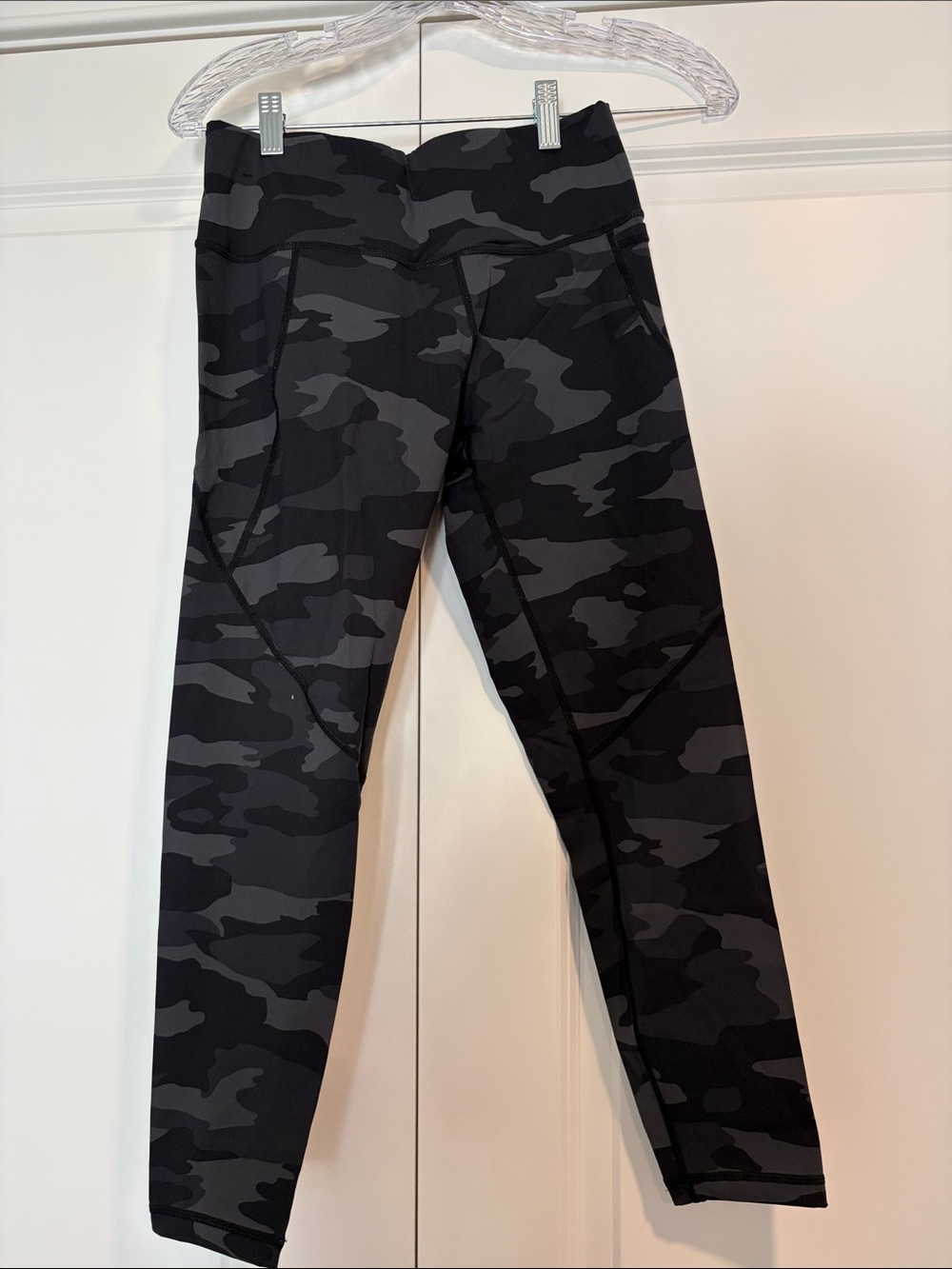 Sweaty Betty 7/8” length camo athletic pants